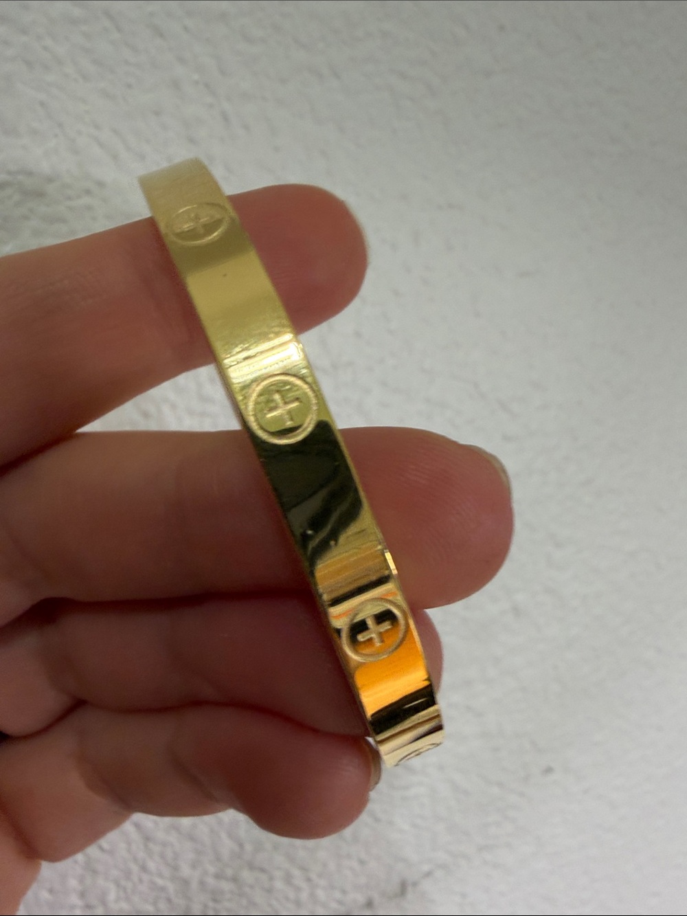 18K Gold Bangle Bracelet